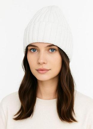 Шапка в'язана жіноча біла art knit
