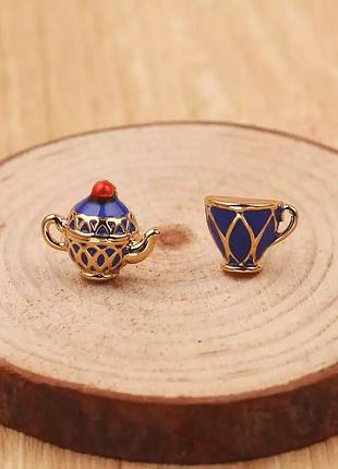 Серьги алиса чашка чайник сервиз золото асимметричные сережки