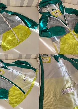 M&s яскрава легка вітрівка 6/7 років на 116-122 зріст.