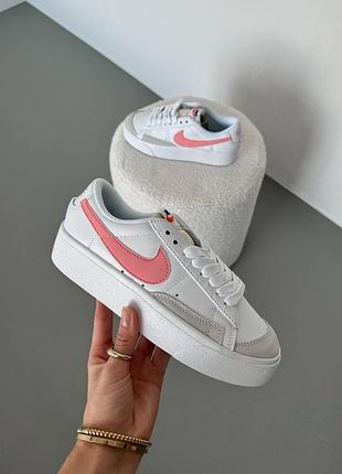Женские белые кроссовки nike blazer low platform white pink х блейзер 37