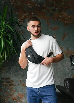 Бананка nike черная с белым лого # 3