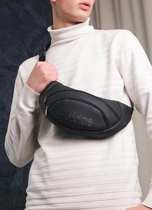 Бананка з перфор. шкірозамінника чорна adidas #