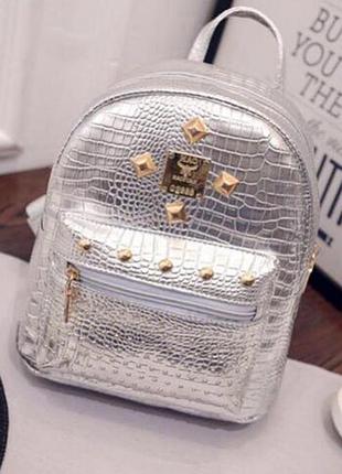 Жіночий рюкзак блискучий crocodile laс срібний