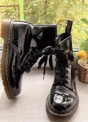 Черевики жіночі dr. martens 2