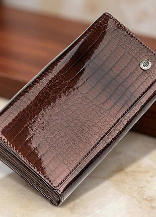 Гаманець жіночий st leather 18431 (s9001a) лакована шкіра коричневий