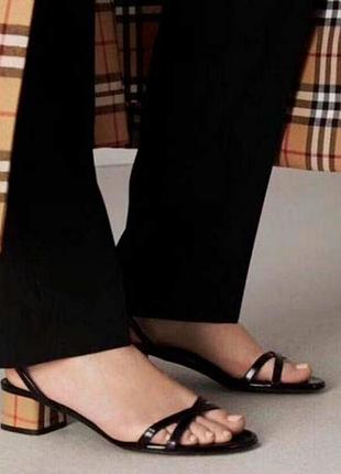 Босоножки burberry
