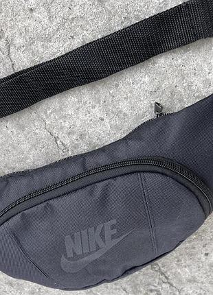Бананка черная nike # 2