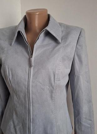 Куртка с воротником