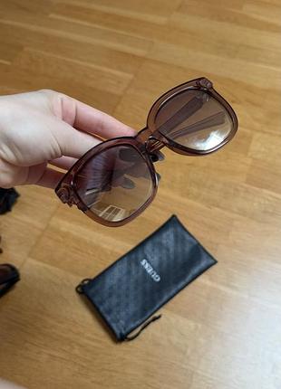 Нові окуляри guess 4