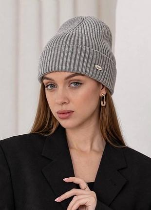 В’язана жіноча базова шапка jacquard сіра