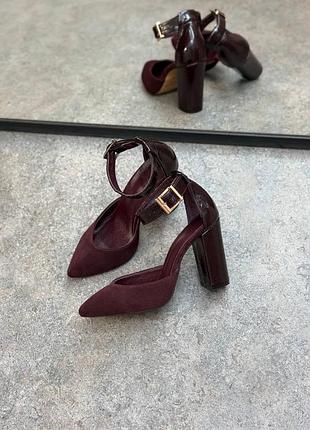 Суперові замшеві комбіновані анакондою бордові туфлі вишня марсала
