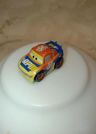 Мини машинка брюс миллер тачки disney pixar mattel