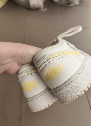Оригинальные кроссовки nike jordan 4