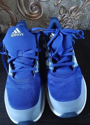 Кросівки аdidas 40 р. 6
