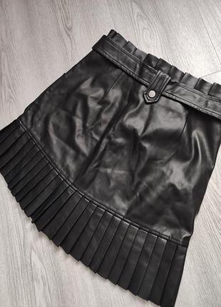Юбка zara из эко кожи
