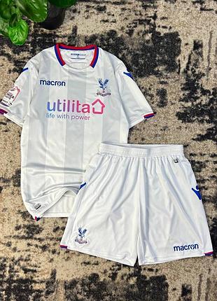 Футбольна форма macron crystal palace