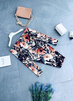Платье boohoo с этикеткой