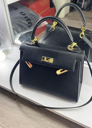 Продаю сумку hermes. б/у, в использовании была пару раз в идеальном состоянии.