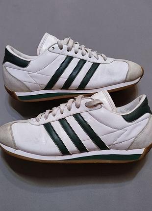 Кроссовки adidas country