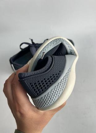 Кросівки унісекс від crocs 9