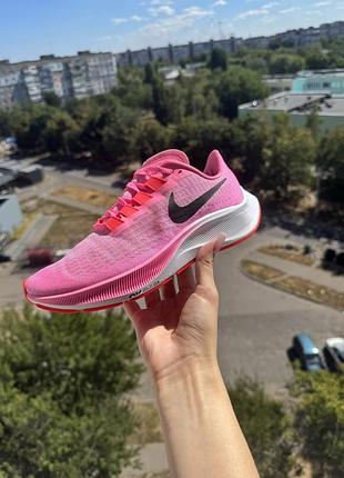 Кросівки nike для бігу 37,5