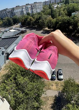 Кросівки nike для бігу 37,5 5