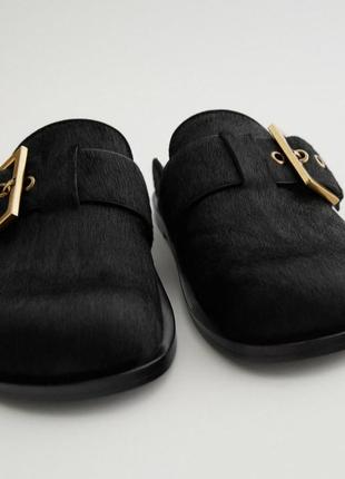 Кожаные сабо zara с мехом черного цвета