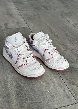 Air jordan 1 low se gs 'light bordeaux'