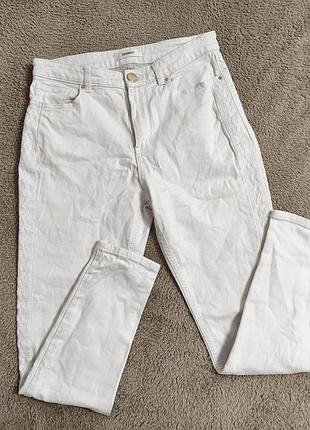 Белые молочные джинсы с кружевными лампасами m&amp;s m
