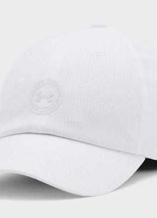 Кепка under armour w iso-chill armourvent adj белый жин osfm