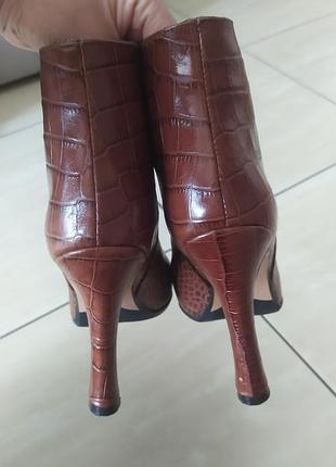 Ботинки женские 37 г. 2