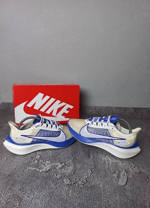 Кросівки nike бігові 3