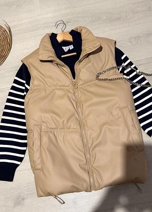 Классная теплая жилетка oversize 3