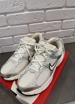 Оригінальні кросівки nike 2