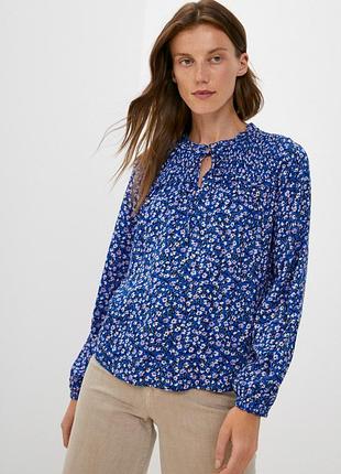 Синя вільна блуза із віскози у квітковий принт m&s collection #4439