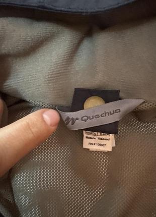 Дитяча куртка від quechua на 8 років. 2