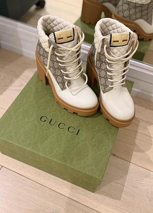 Gucci оригінальні, з коробкою і кодом. нові