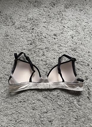 Бюстгальтер 2