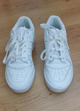 Кроссовки adidas rivalry low, р. 40