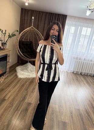 Блуза блузка нова чорно біла