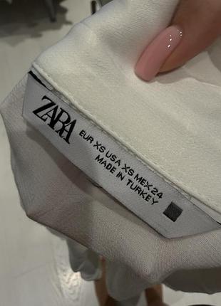 Біла укорочена сатинова рубашка zara 10