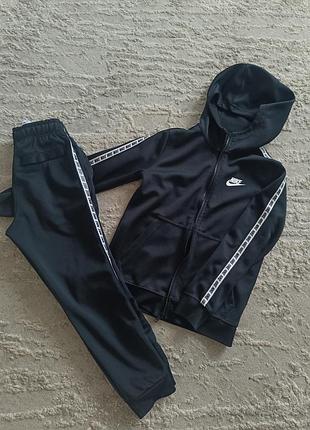 Спортивный костюм nike