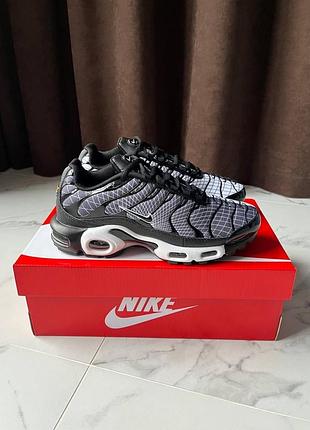 Nike air max tn plus black white 6
