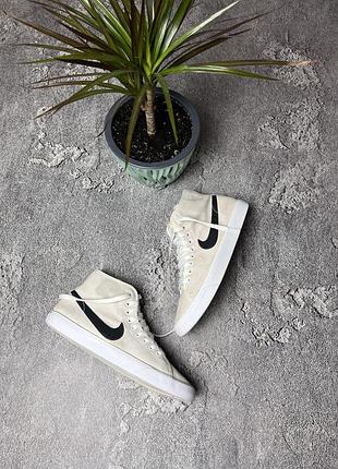 Кеди nike   .