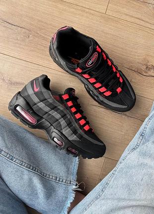 Nike air max 95 og black laser crimson