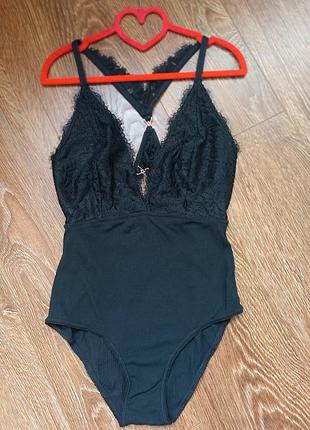 Ніжне мереживне боді aerie (american eagle) в ідеальному стані
у розмірі xs-s🤤🥰