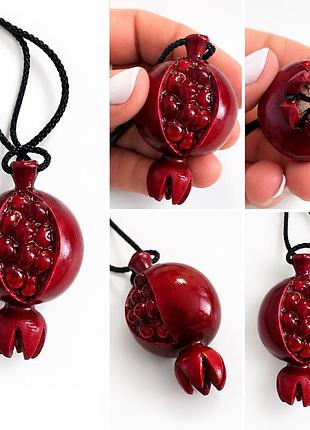 Armenian vendor: pomegranate necklace handmade