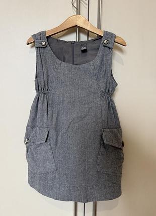 Сукня zara 110 см (4–5 р.). сірого кольору, фактурна тканина, кишені, підкладка. стан дуже хороший. заміри: 53×31×28 см