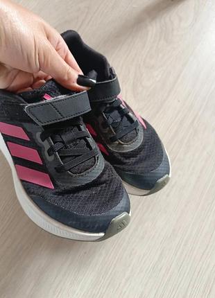 Adidas кросівки 2