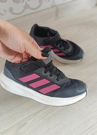 Adidas кросівки